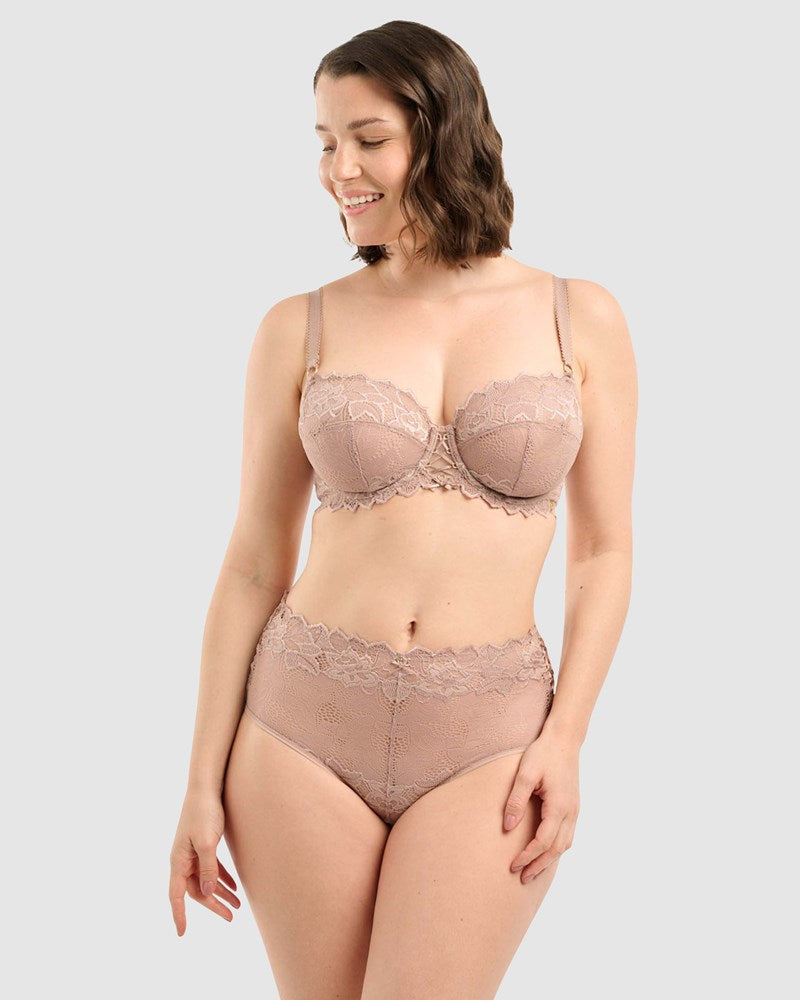 Arum Prima Mid Rise Sheer Stretch Lace Brief Sans Complexe
