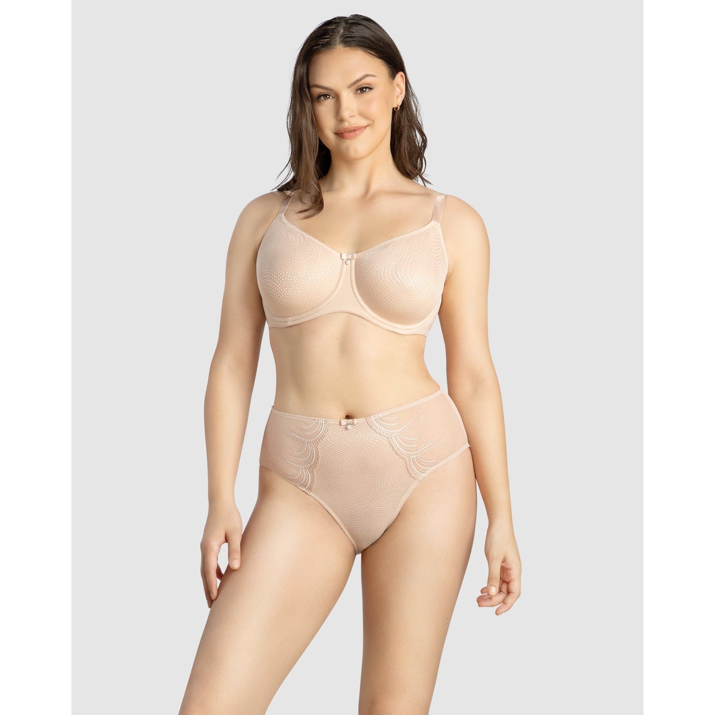 Pearl Underwired Seamless Minimiser Bra - Style Gallery