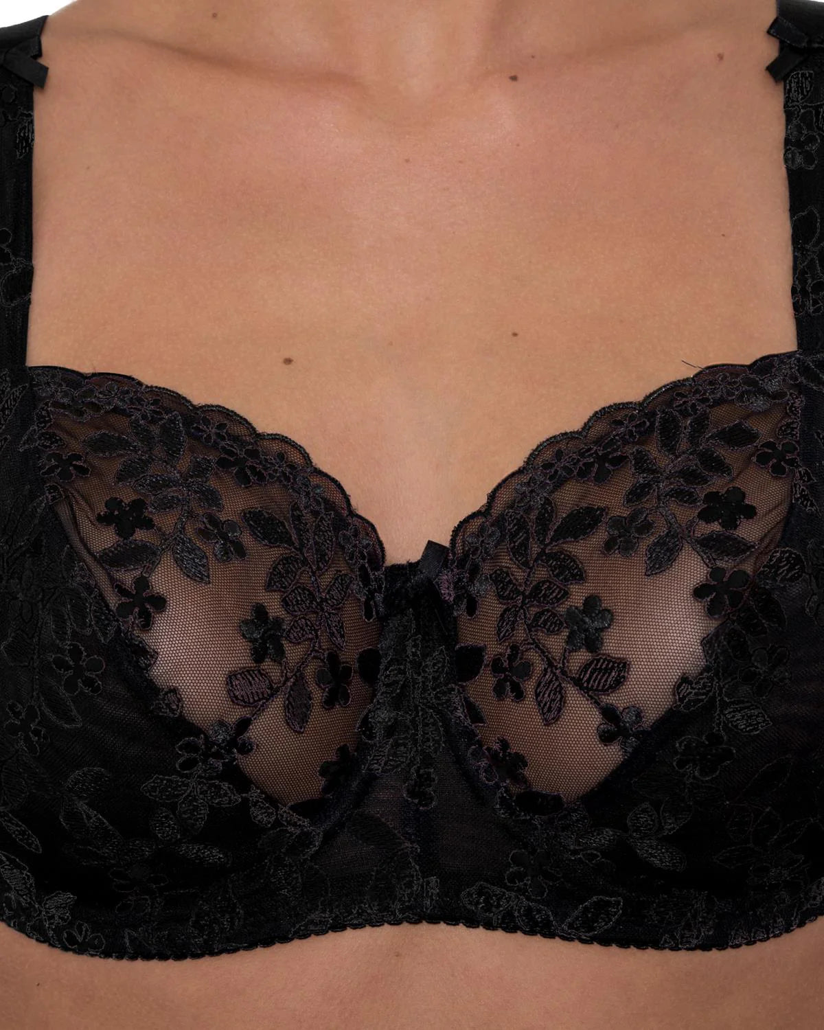 Seductive Black Lace Underwired Bra D-J