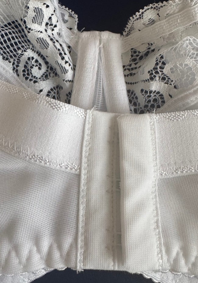 Teyli Balcony Lace Bra White